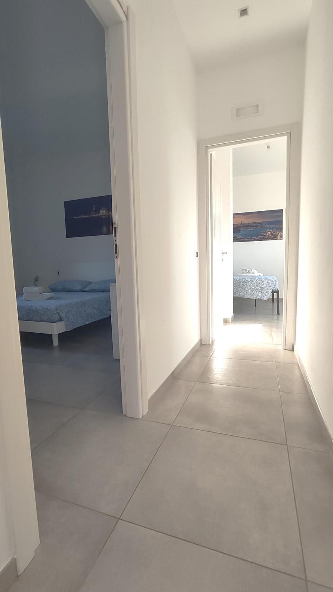Seagull Apartments - Front And Sea View & Airport Bari Kültér fotó